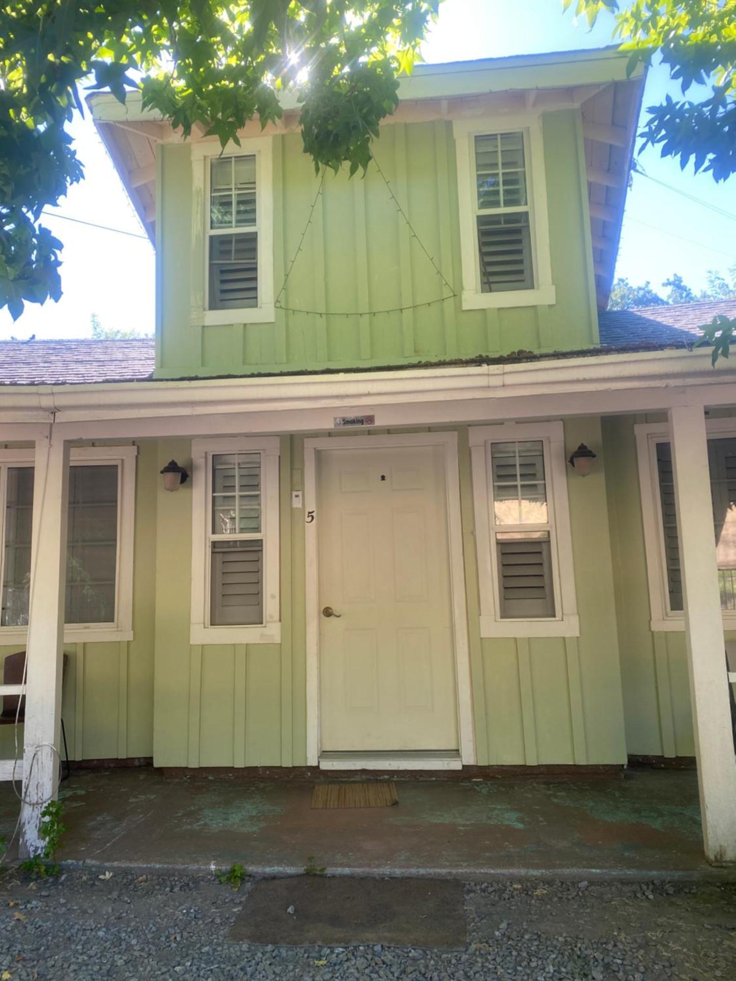 Seven Circles Lodge&Retreat Badger Exterior photo
